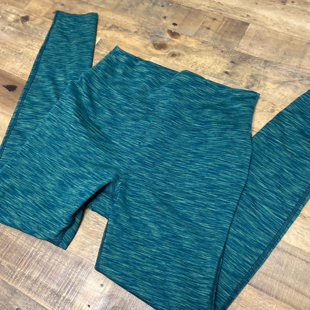 OUTDOOR VOICES green leggings size Medium